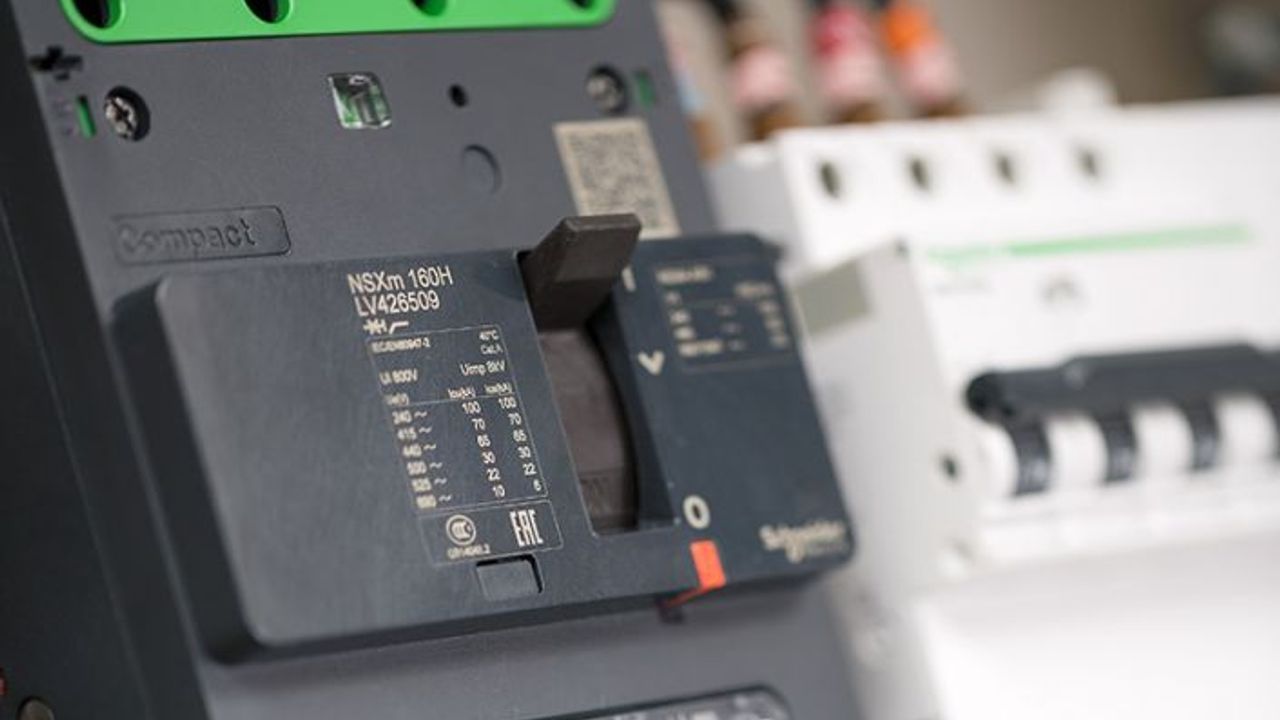 Schneider Electric, devre kesicileri ve yük ayırıcılarını sektöre sundu