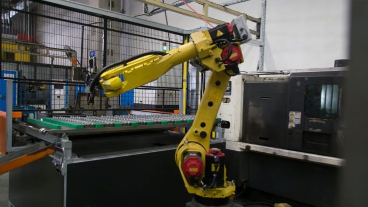 Sadece 5 robotla yüzde 50 verimi artırdı