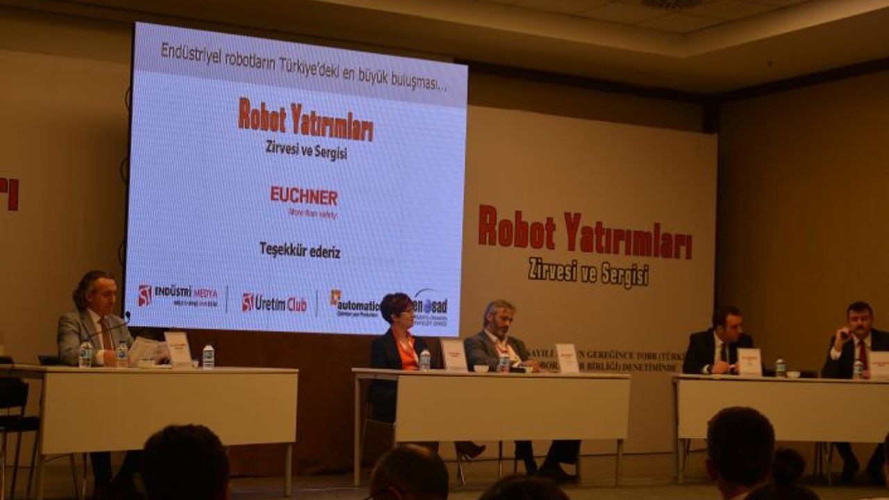 Robot Yatırımları Zirvesi’nde KOBİ’lerin Yatırımı Konuşuluyor