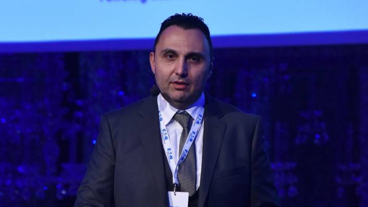 Eaton’dan yeni nesil açık tip şalter