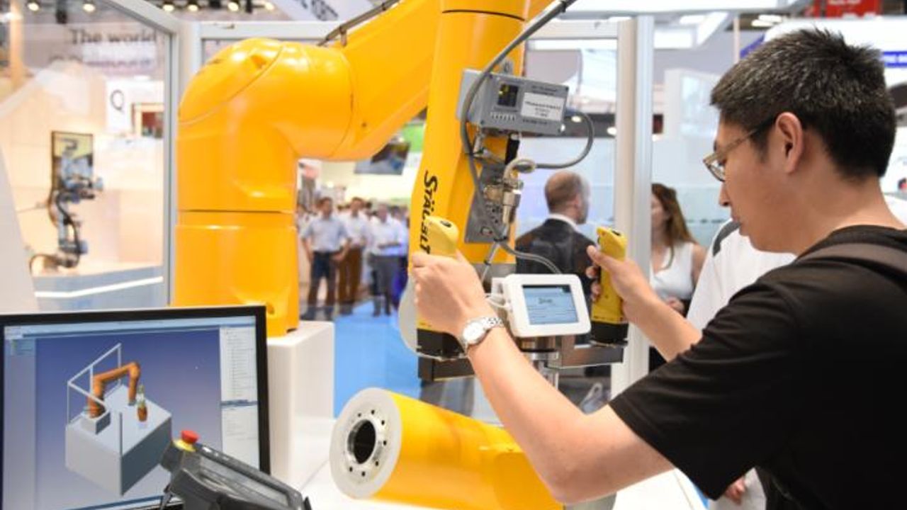 İnsan robot iş birliği seviyeleri için tek bir robot