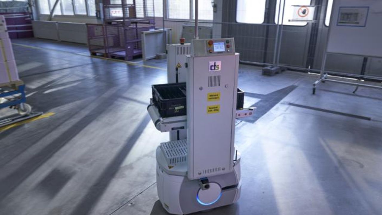 İnsan-makina iş birliği konusunda mobil robotların önemi