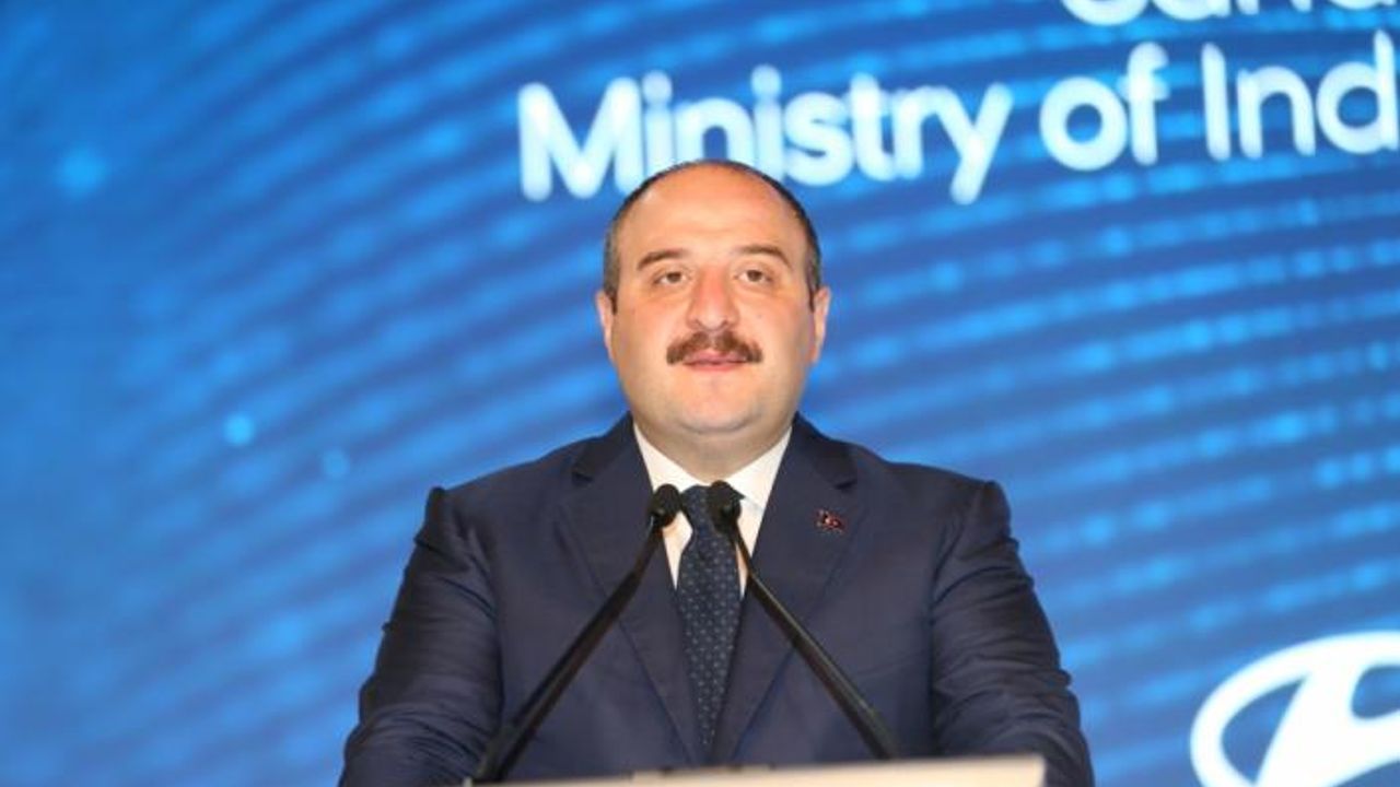 BAKAN VARANK, HYUNDAI İ20 TÖRENİNDE KONUŞTU