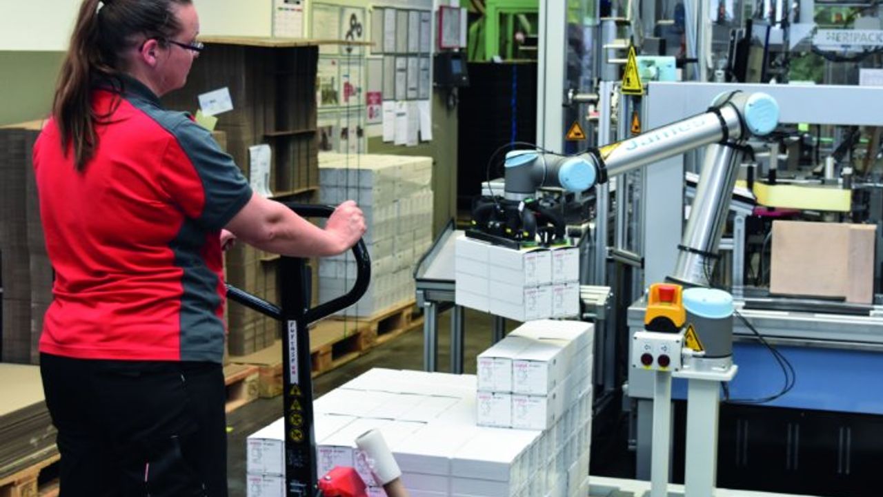 Cobot’larla 8 saatte bin 200 paletleme yapıyor