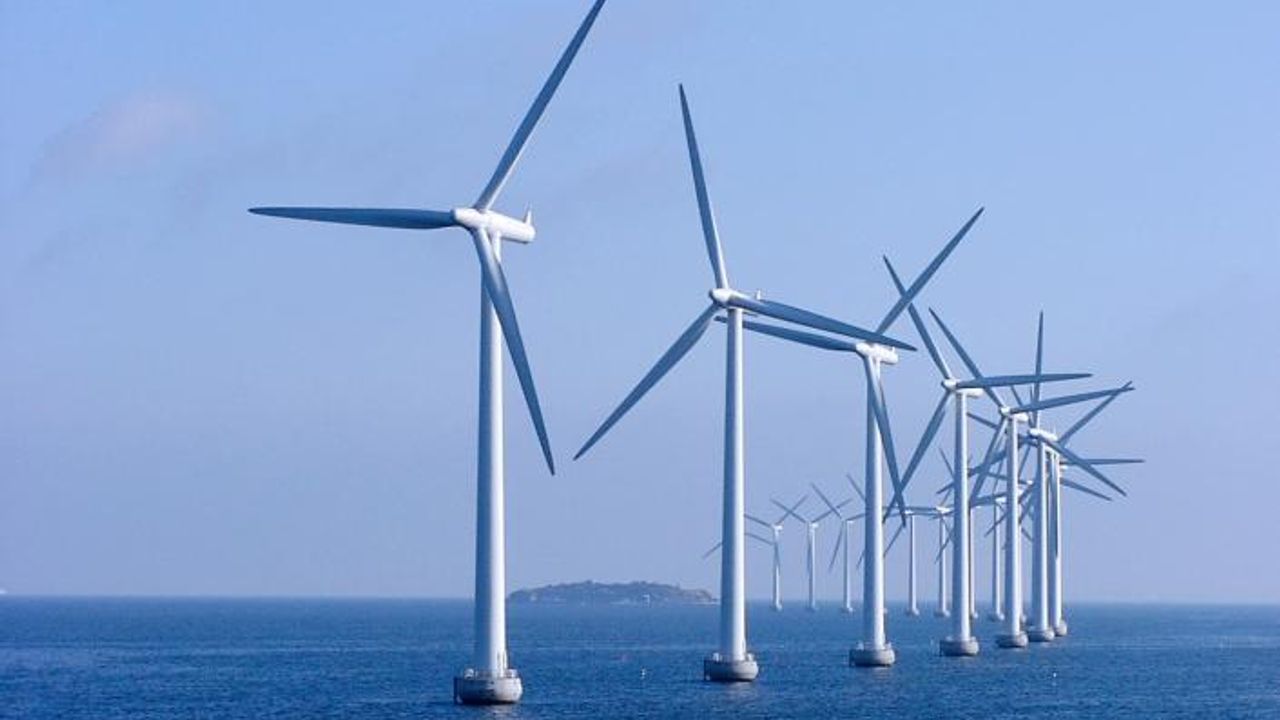 AB RÜZGAR HEDEFİNİ 300 GW’A ÇIKARDI