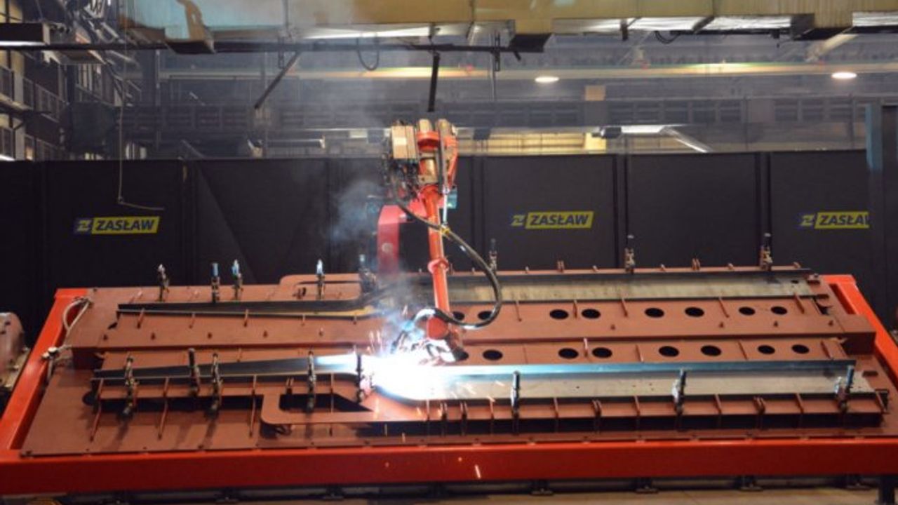 ARAÇ ÜRETİCİSİNE MAKSİMUM SEVİYEDE ROBOTİK KAYNAK