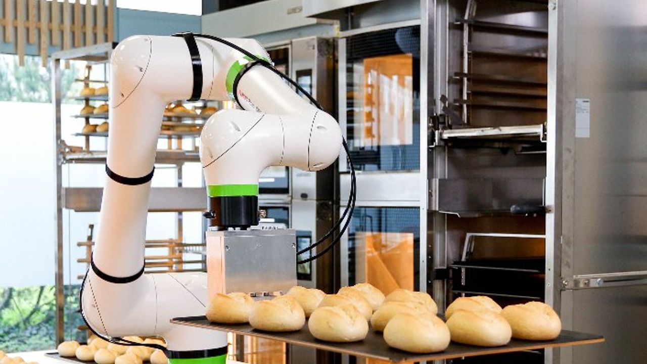 FANUC’UN YENİ ROBOTLARI FARKLI SEKTÖRLERE HİTAP EDİYOR  