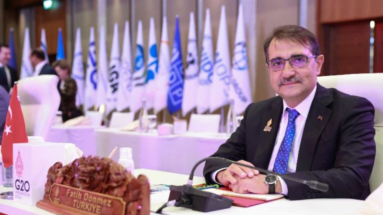 “TEMİZ ENERJİ DÖNÜŞÜMÜ TÜM DÜNYADA DEVAM EDİYOR”