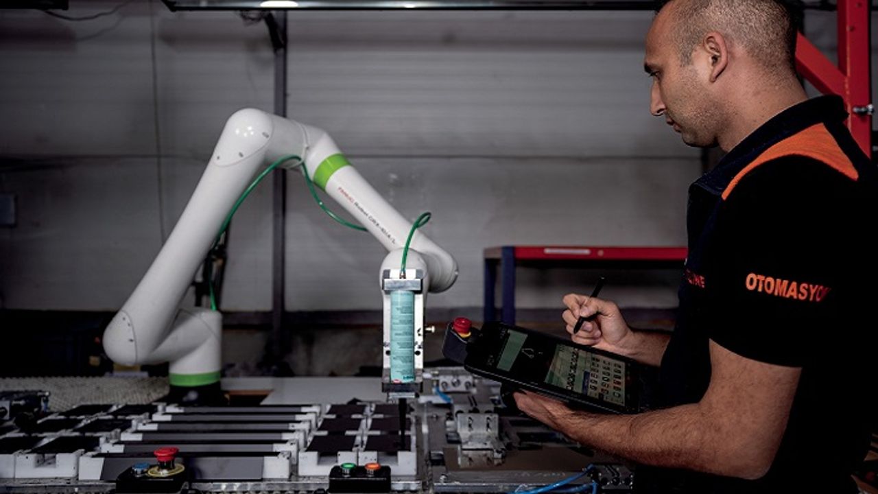 YENİ ROBOTLARI İLE OTOMASYONUN GELECEĞİNE DEĞER KATIYOR