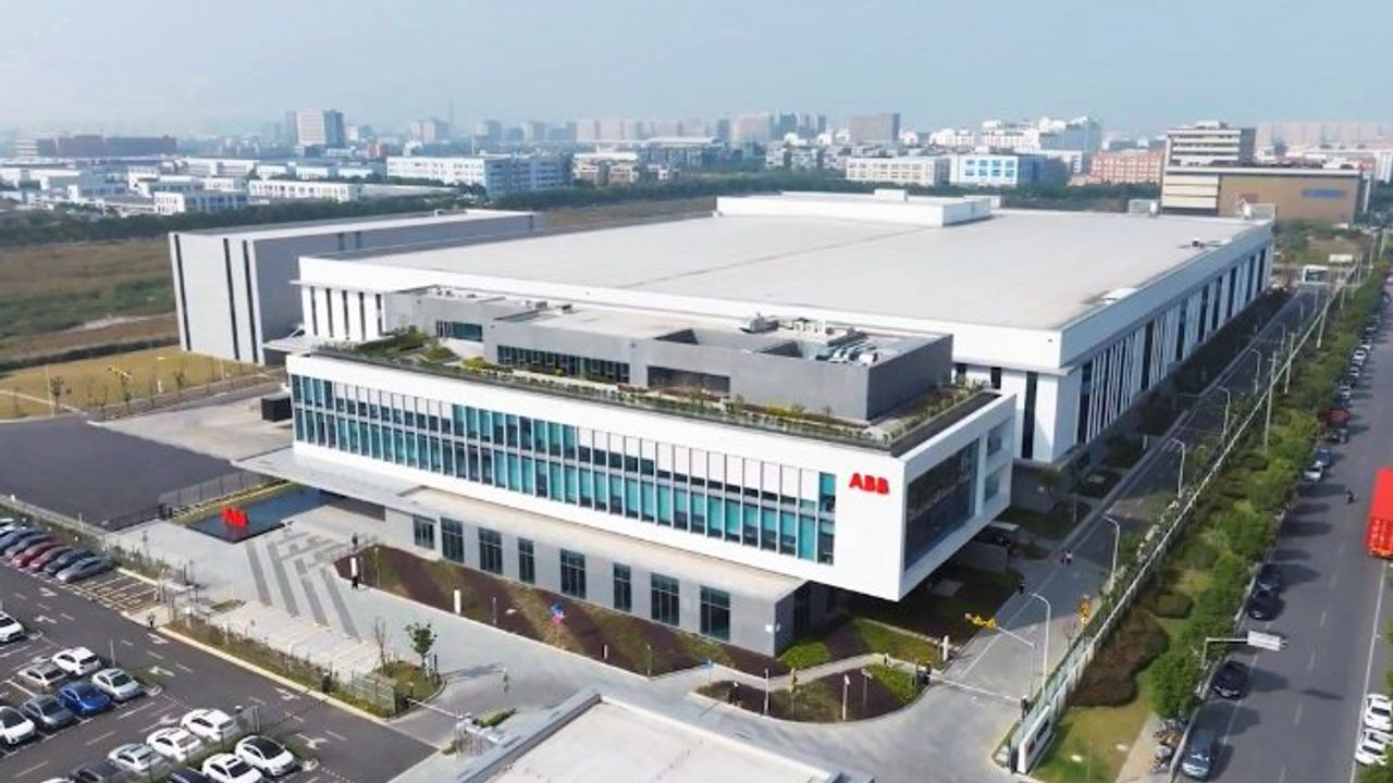 ABB’DEN ŞANGAY'A MEGA ROBOTİK FABRİKASI
