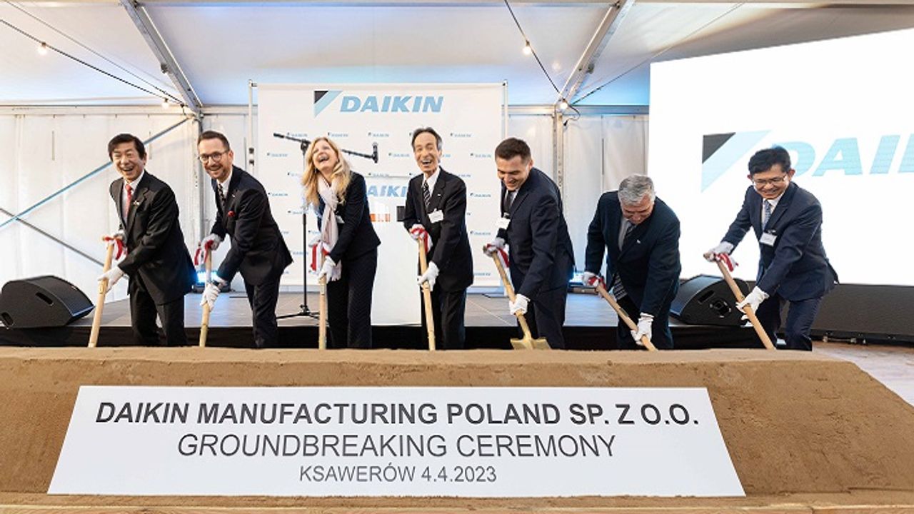 DAIKIN AVRUPA, POLONYA’DAKİ İLK ISI POMPASI FABRİKASININ TEMELİNİ ATTI