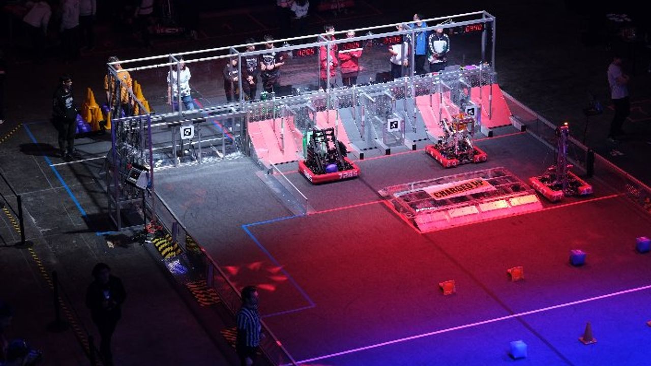 FIRST ROBOTICS COMPETIONS TURKNET DESTEĞİYLE TAMAMLANDI