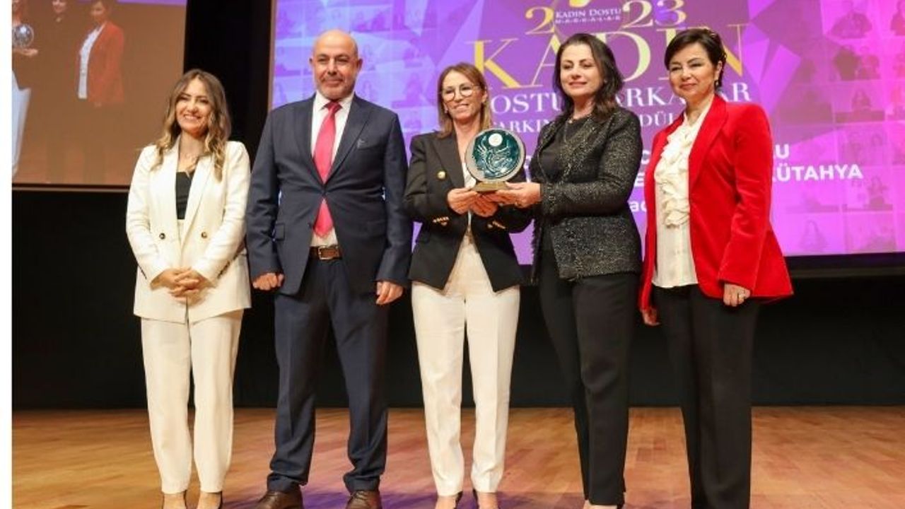 TEZMAKSAN  AKADEMİ  “KADIN DOSTU MARKALAR” ÖDÜLÜNÜ KAZANDI