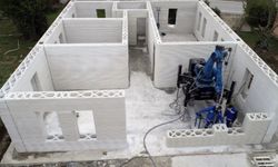 TÜRKİYE'DE BİR İLK! ROBOTİK 3D YAZICI İLE EV İNŞA EDİLDİ