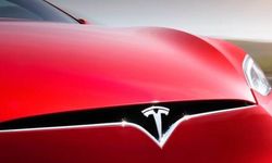 TESLA, DİREKSİYONSUZ VE PEDALSIZ OTOMOBİL ÜRETECEK