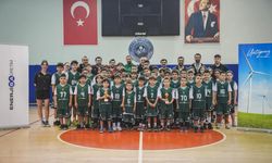 Çocuklar Sahada, Enerjileri Gelecekte