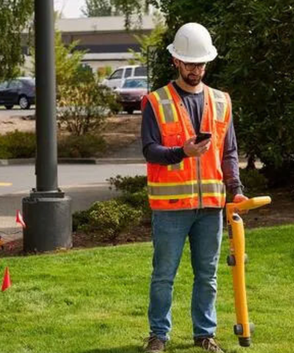 Fluke SmartTrace™ 2082 Core Yeraltı Tesisatı Konum Belirleyicisi Kiti