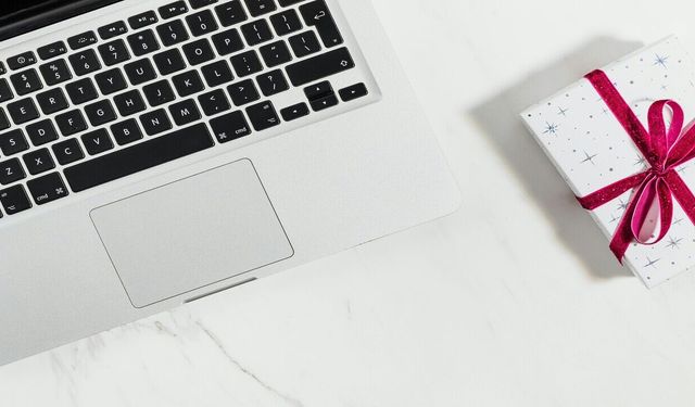 KURUMSAL HEDİYELERDE VERGİ AVANTAJI: ŞİRKETLERE ÖZEL REHBER