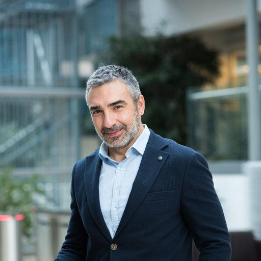 Sinan Akkar1