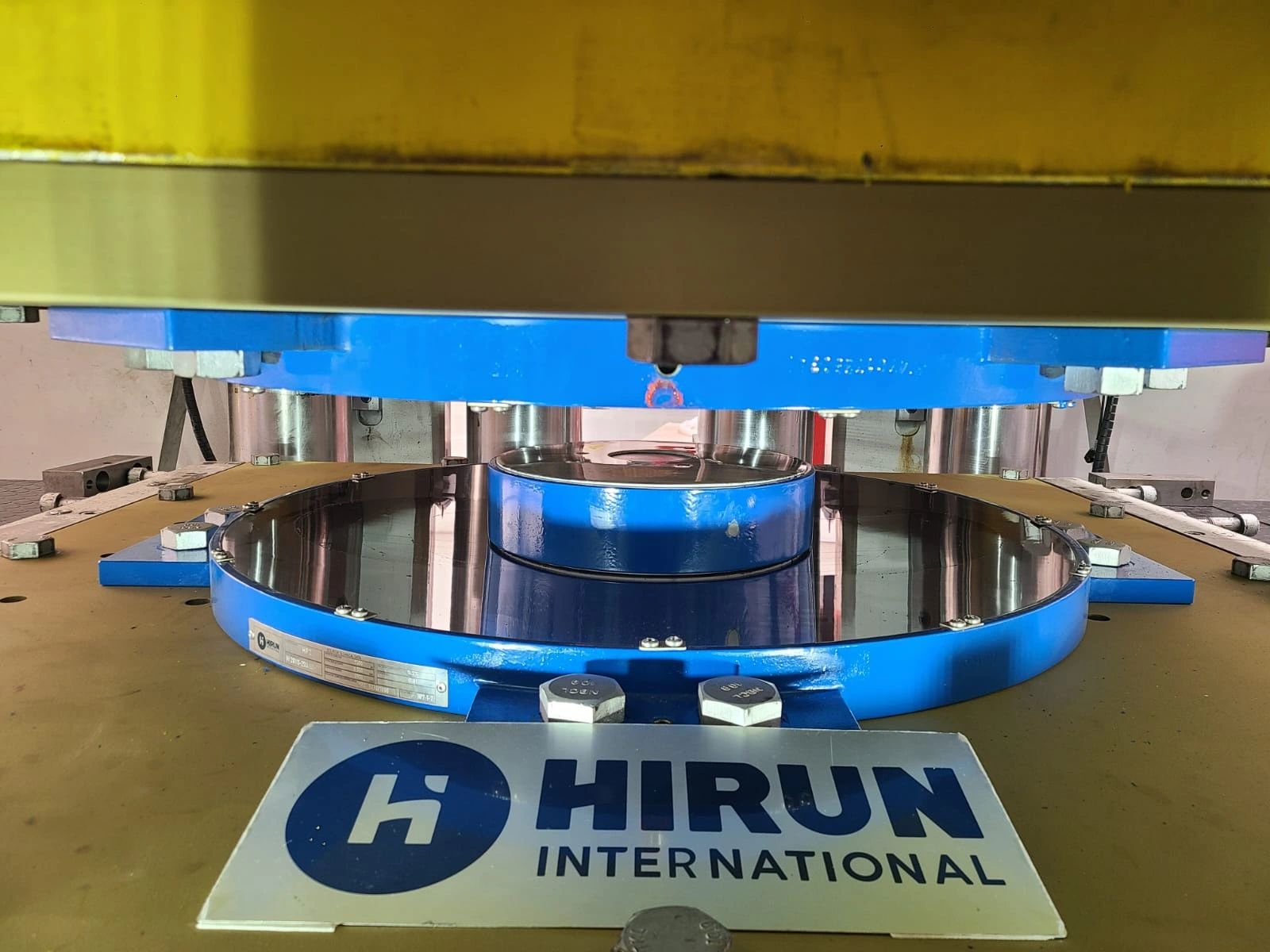 Hirun2