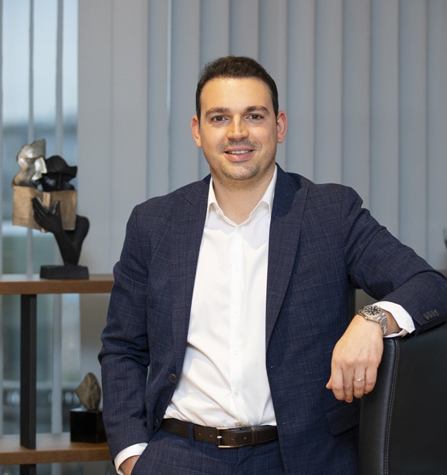 1765785693 M U R A T Z A M D E R M O D C R A K U R U L U B A K A N I 3